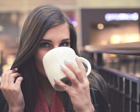 Maternal Caffeine Consumption and Risk of Cardiovascular Malformations